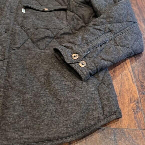 WELLEN
Seawool Bubble Shirt Jacket
in Charcoal size XL in EUC - Picture 2 of 12